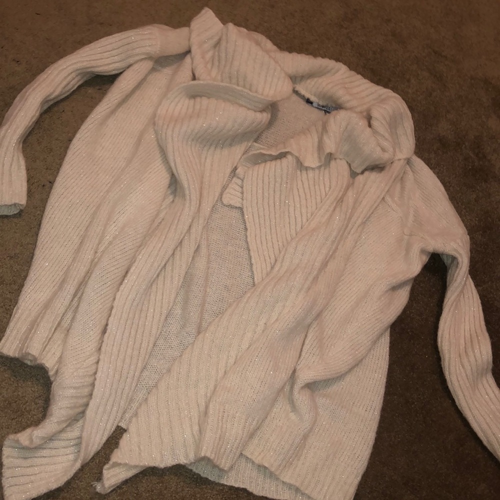 🛍 Shimmery Ivory Cardigan 🤍